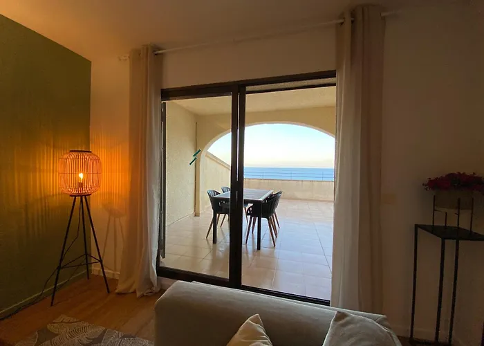 Casa Thalessa 쿰브레 델 솔